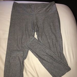 light grey LULU lemon leggings